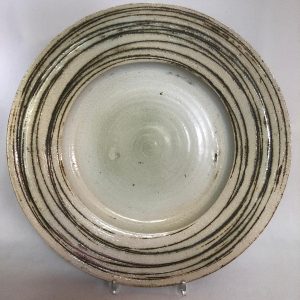 צלחת קרמיקה מעוטרת 38